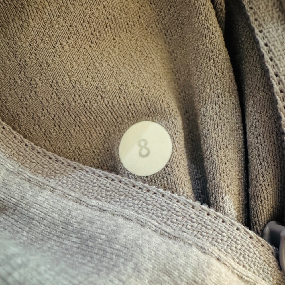 Lululemon - Stride Jacket, Heather Purple-Gray Colour, Size 8, Good Condition - Picture 6 of 6